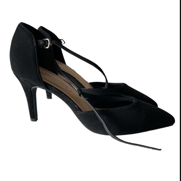 Black Pointy Heels with T Strap EUC Size 5.5 #R5 - Picture 1 of 6